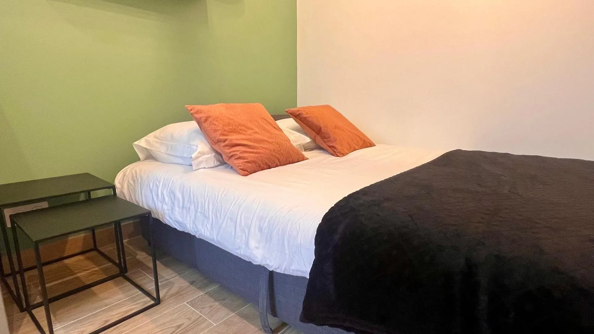 Apartment Fully Equipped Studio - 4 Mins From The Metro Paris