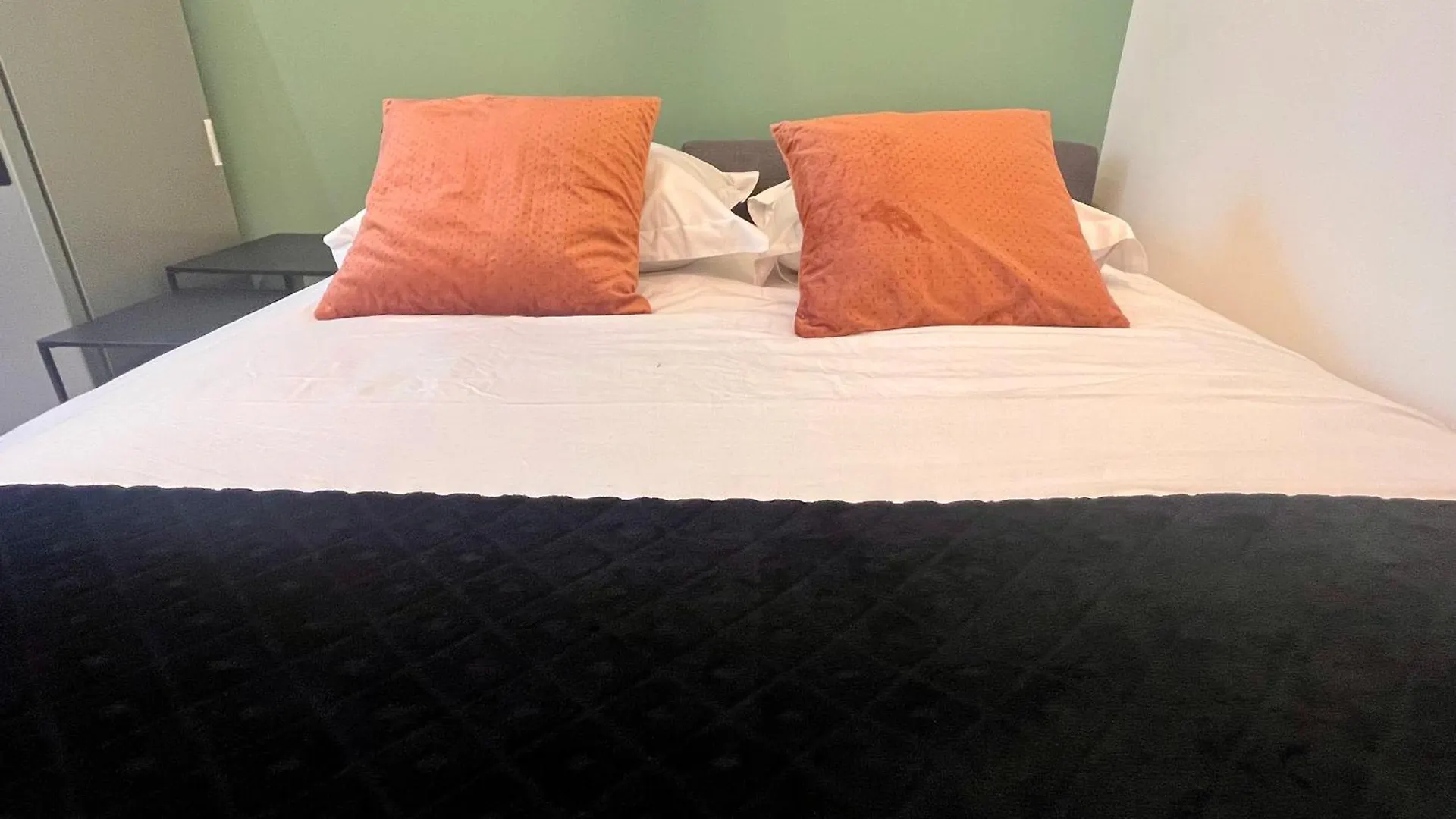 Apartment Fully Equipped Studio - 4 Mins From The Metro Paris France