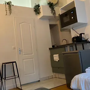 Canal Saint Martin Apartment